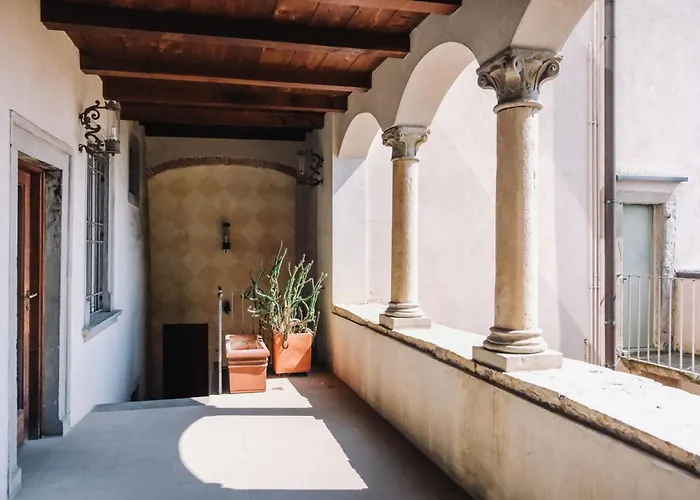 Apartment La Loggia Sulle Mura